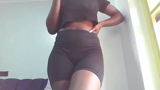 julietunderwoood online show from April 18, 2026, 6:49 am