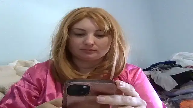 MilfyMrsRobinson online show from July 26, 2026, 1:51 pm