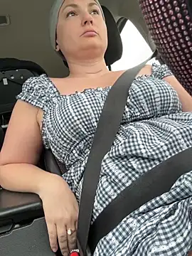 MilfyMrsRobinson online show from June 30, 2026, 12:05 pm