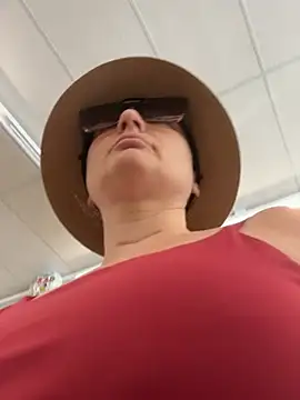 MilfyMrsRobinson online show from July 17, 2026, 1:41 pm