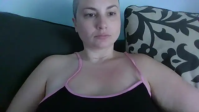 MilfyMrsRobinson online show from July 13, 2026, 2:27 pm