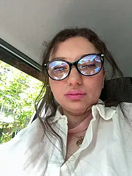 MooonReal online show from June 2, 2026, 4:56 am