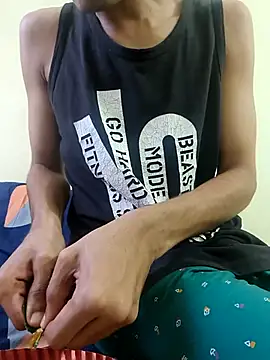 Snapshot of yashzae chatting on September 22, 2025, 12:22 pm yashzae online show from September 22, 2025, 12:22 pm