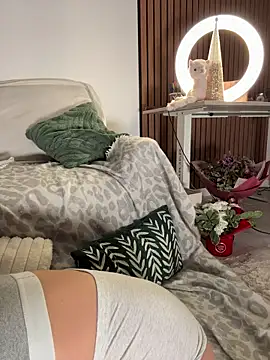 KimArts online show from March 24, 2026, 7:47 pm