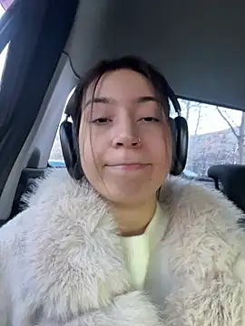 KimArts online show from January 14, 2026, 1:26 pm