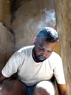 ListedLoin online show from October 6, 2025, 10:38 am