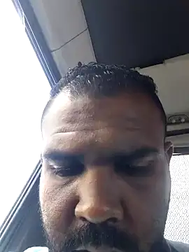 ListedLoin online show from October 8, 2025, 8:27 am