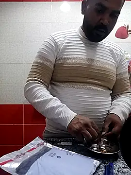 ListedLoin online show from February 26, 2025, 6:48 pm