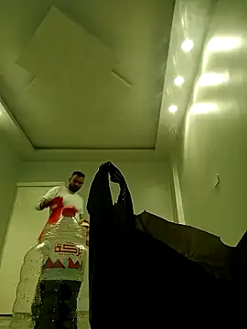 ListedLoin online show from February 18, 2025, 9:10 am