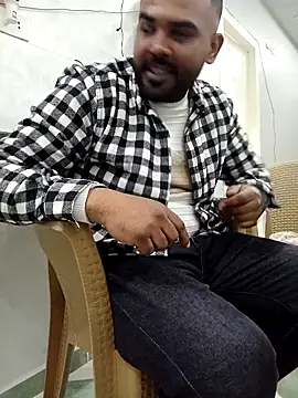 ListedLoin online show from March 10, 2025, 10:39 am