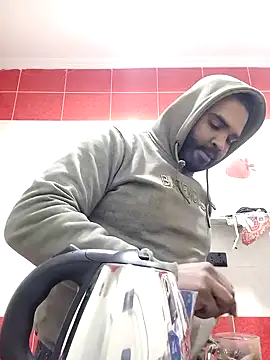 ListedLoin online show from March 21, 2025, 7:02 pm