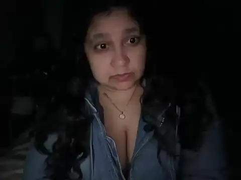 MelanieFawker online show from December 19, 2025, 1:42 am