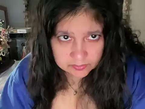 MelanieFawker online show from November 10, 2025, 3:50 pm