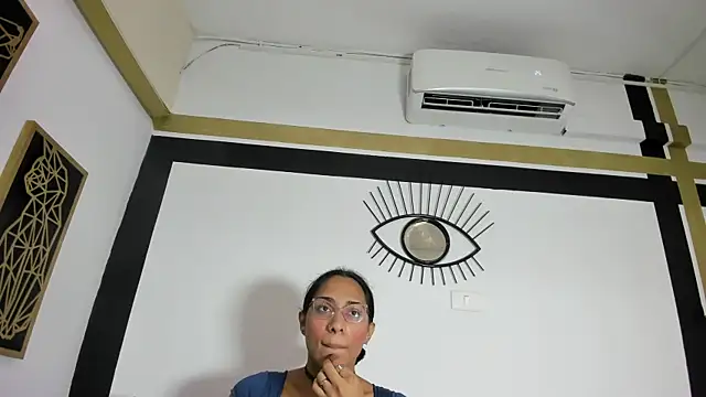 EmilyGomezLS online show from September 28, 2025, 11:28 am