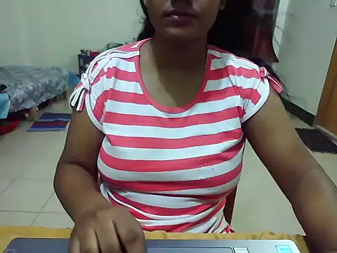 Snapshot of JustinaIra chatting on September 22, 2025, 8:15 pm JustinaIra online show from September 22, 2025, 8:15 pm
