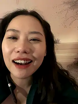 Snapshot of Eliza-E chatting on January 7, 2026, 2:11 pm Eliza-E online show from January 7, 2026, 2:11 pm