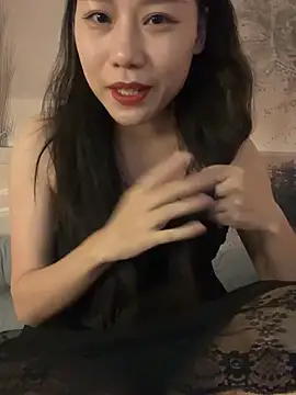 Snapshot of Eliza-E chatting on December 16, 2025, 1:15 pm Eliza-E online show from December 16, 2025, 1:15 pm