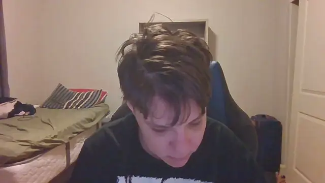 Snapshot of KaliSnow199623 chatting on October 20, 2025, 9:21 am KaliSnow199623 online show from October 20, 2025, 9:21 am