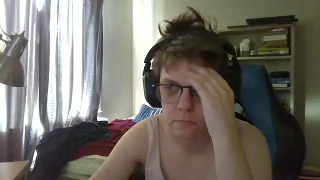 Snapshot of KaliSnow199623 chatting on February 5, 2026, 12:06 am KaliSnow199623 online show from February 5, 2026, 12:06 am