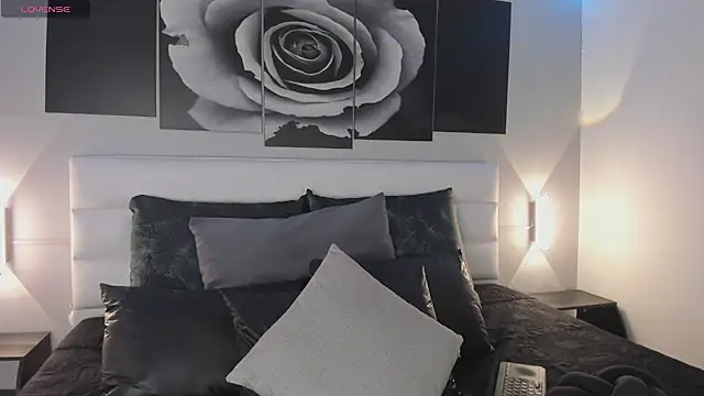 Snapshot of sofi_bakerr chatting on October 2, 2025, 11:35 am sofi bakerr online show from October 2, 2025, 11:35 am