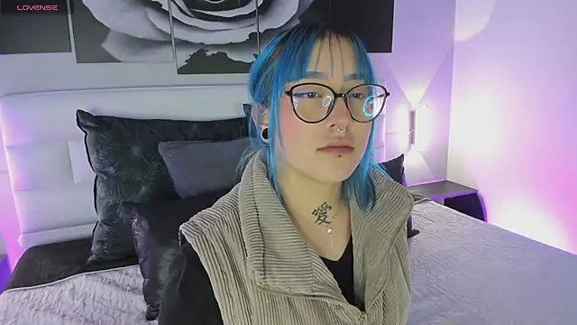 Snapshot of sofi_bakerr chatting on December 4, 2025, 11:31 am sofi bakerr online show from December 4, 2025, 11:31 am