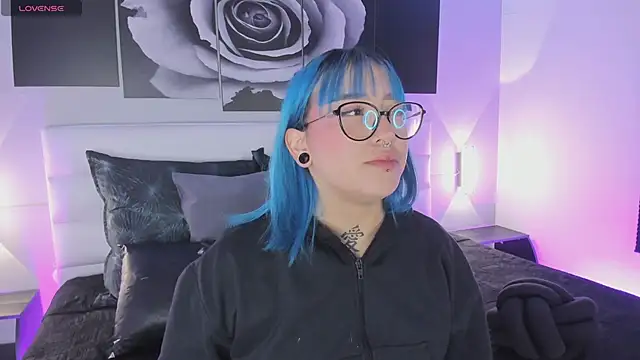 Snapshot of sofi_bakerr chatting on December 2, 2025, 11:56 am sofi bakerr online show from December 2, 2025, 11:56 am