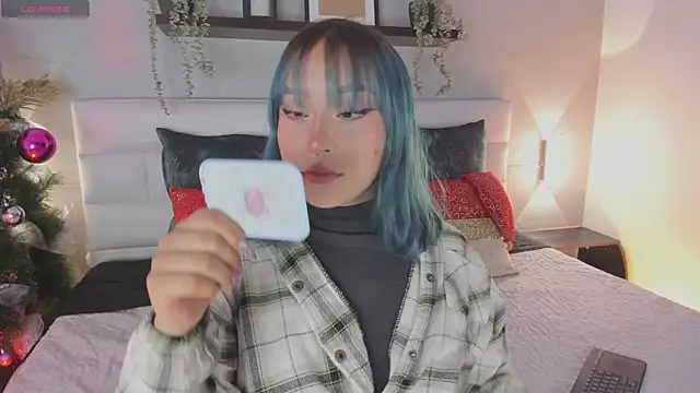 Snapshot of sofi_bakerr chatting on January 7, 2026, 11:37 am sofi bakerr online show from January 7, 2026, 11:37 am