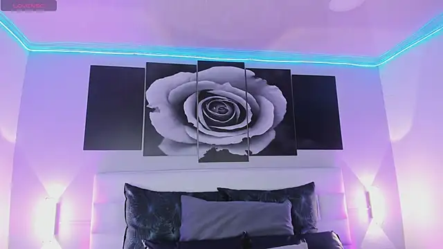 Snapshot of sofi_bakerr chatting on December 16, 2025, 11:36 am sofi bakerr online show from December 16, 2025, 11:36 am