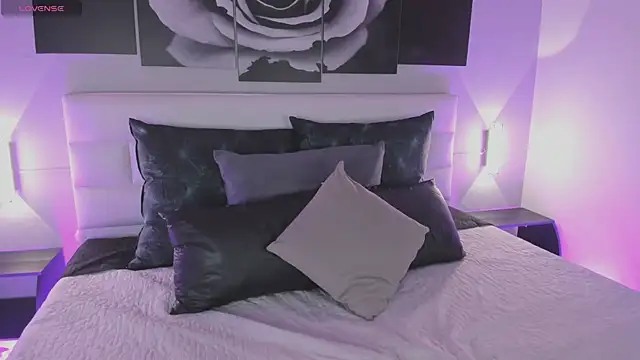 Snapshot of sofi_bakerr chatting on November 28, 2025, 11:43 am sofi bakerr online show from November 28, 2025, 11:43 am