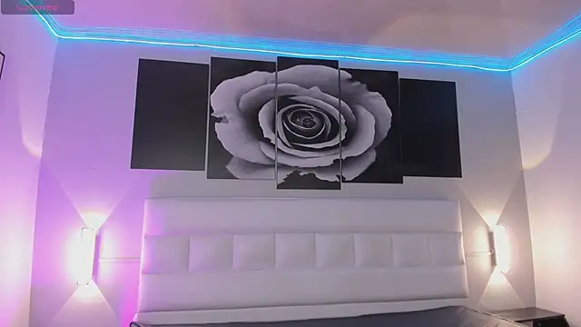 Snapshot of sofi_bakerr chatting on November 7, 2025, 11:37 am sofi bakerr online show from November 7, 2025, 11:37 am