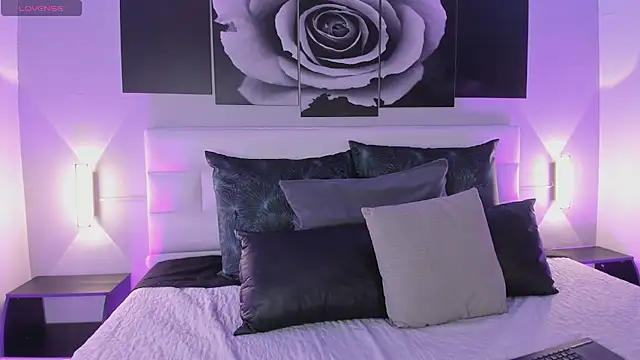 Snapshot of sofi_bakerr chatting on October 1, 2025, 11:36 am sofi bakerr online show from October 1, 2025, 11:36 am