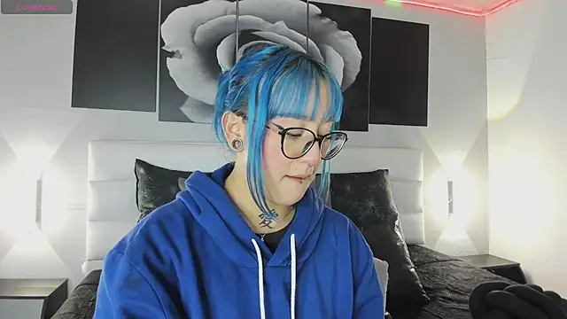 Snapshot of sofi_bakerr chatting on October 11, 2025, 11:33 am sofi bakerr online show from October 11, 2025, 11:33 am