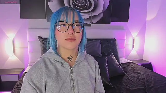 Snapshot of sofi_bakerr chatting on October 20, 2025, 11:33 am sofi bakerr online show from October 20, 2025, 11:33 am