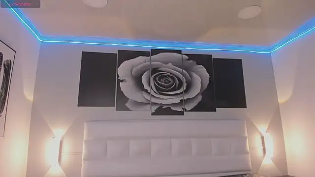 Snapshot of sofi_bakerr chatting on September 9, 2025, 11:30 am sofi bakerr online show from September 9, 2025, 11:30 am