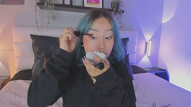 Snapshot of sofi_bakerr chatting on January 14, 2026, 11:47 am sofi bakerr online show from January 14, 2026, 11:47 am