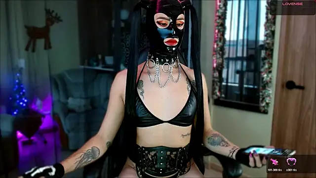 tevenwhiite online show from December 17, 2025, 9:31 pm