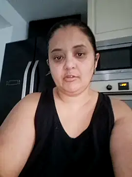 sarahhh1987 online show from February 8, 2026, 9:07 am