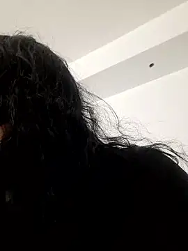 sarahhh1987 online show from January 11, 2026, 10:11 am