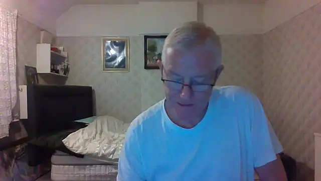 shaun63m online show from September 29, 2025, 12:06 am