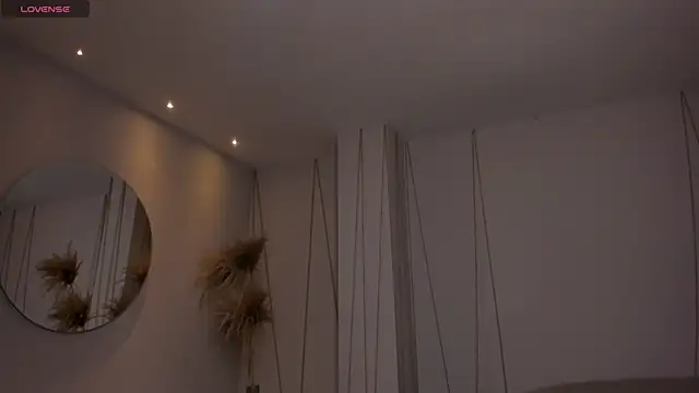 Snapshot of AliceHarper_ chatting on February 16, 2026, 10:29 pm AliceHarper online show from February 16, 2026, 10:29 pm