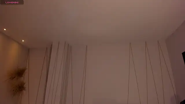 Snapshot of AliceHarper_ chatting on February 19, 2026, 7:11 pm AliceHarper online show from February 19, 2026, 7:11 pm