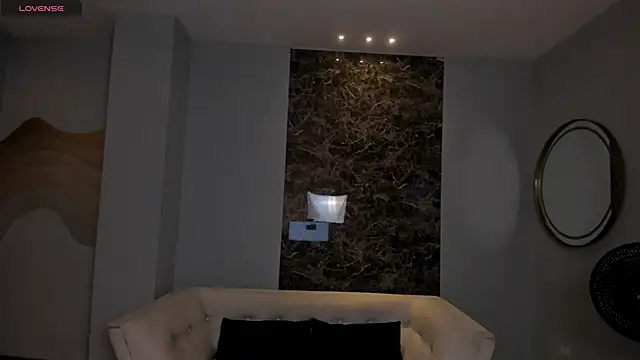 Snapshot of AliceHarper_ chatting on March 2, 2026, 6:37 pm AliceHarper online show from March 2, 2026, 6:37 pm