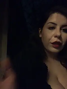 holyeroticss online show from November 20, 2025, 10:52 pm