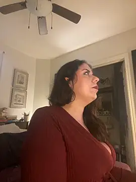 holyeroticss online show from October 15, 2025, 9:12 pm