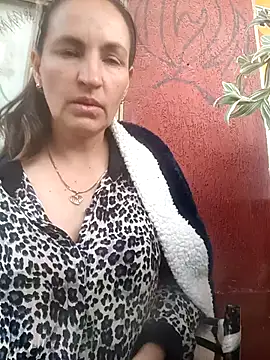 Divalive 28 online show from March 26, 2026, 9:02 pm