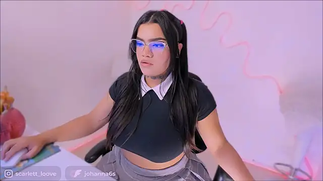 Snapshot of Johanna6 chatting on January 22, 2025, 2:15 am Johanna6 online show from January 22, 2025, 2:15 am