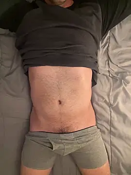 Snapshot of BayGuyDadBod chatting on January 16, 2025, 5:21 am BayGuyDadBod online show from January 16, 2025, 5:21 am