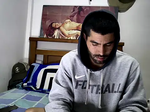 hideonbush051 online show from October 11, 2025, 9:38 pm