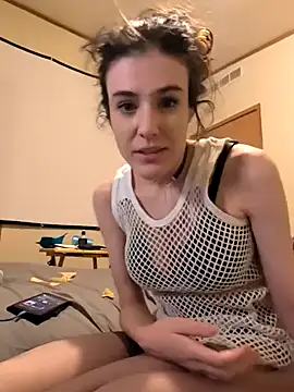 Snapshot of rileyyb_ chatting on February 9, 2026, 4:32 am rileyyb online show from February 9, 2026, 4:32 am