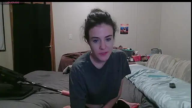 rileyyb  online show from August 6, 2026, 2:06 am